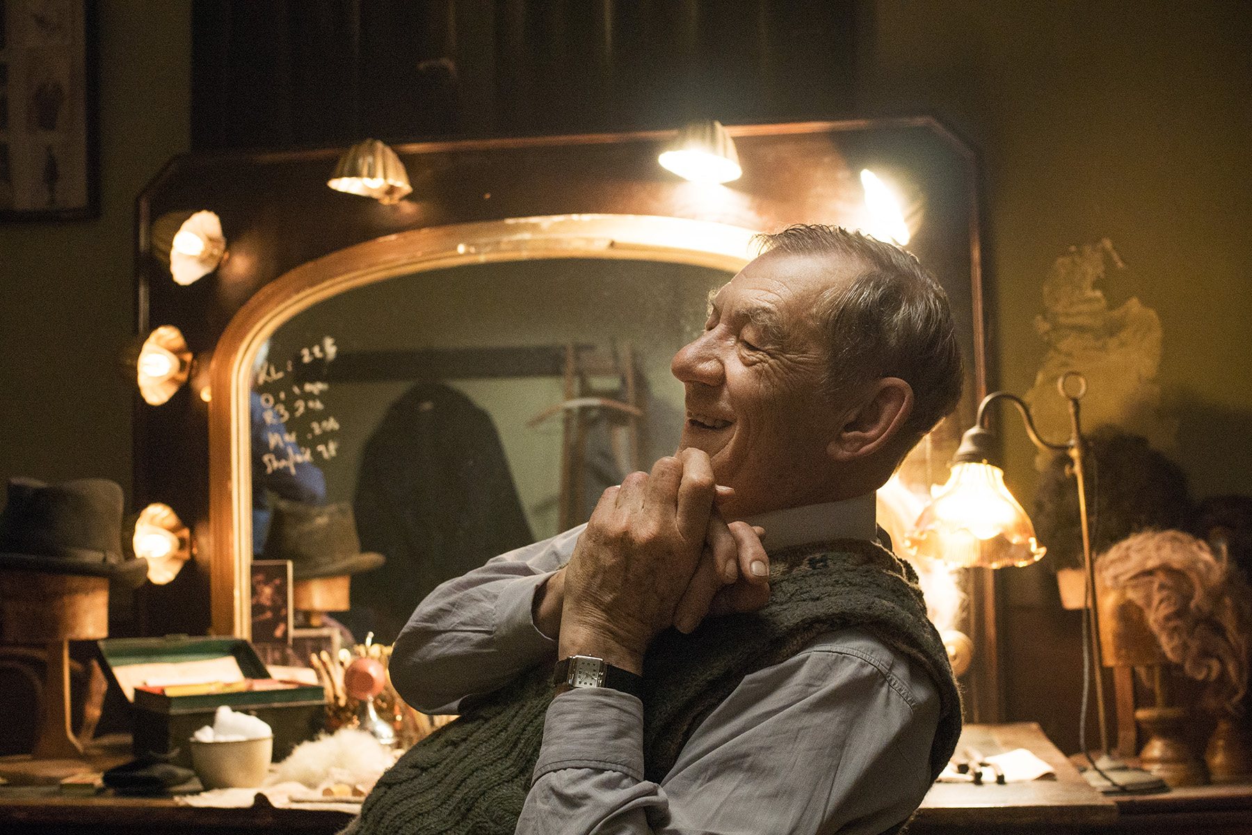 Ian McKellen as Norman in the dressing room in The Dresser